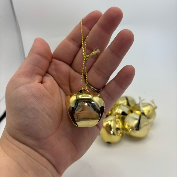 Vintage Gold Holiday Jingle Bells Set of 8 - Picture 2 of 3
